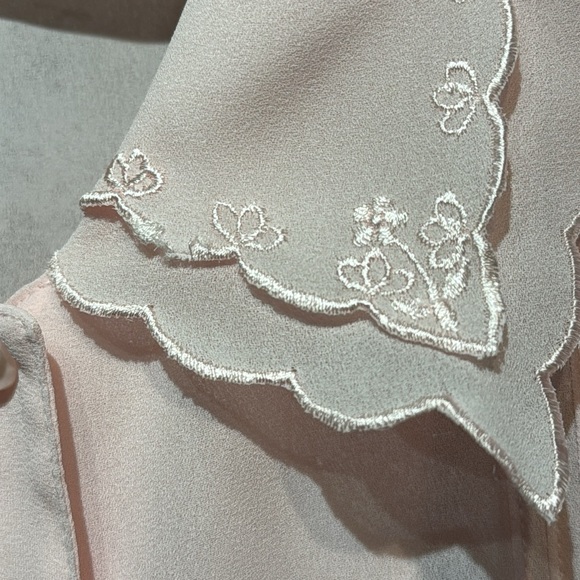 La Blouse Embroidered Pink Button Down - Picture 7 of 13
